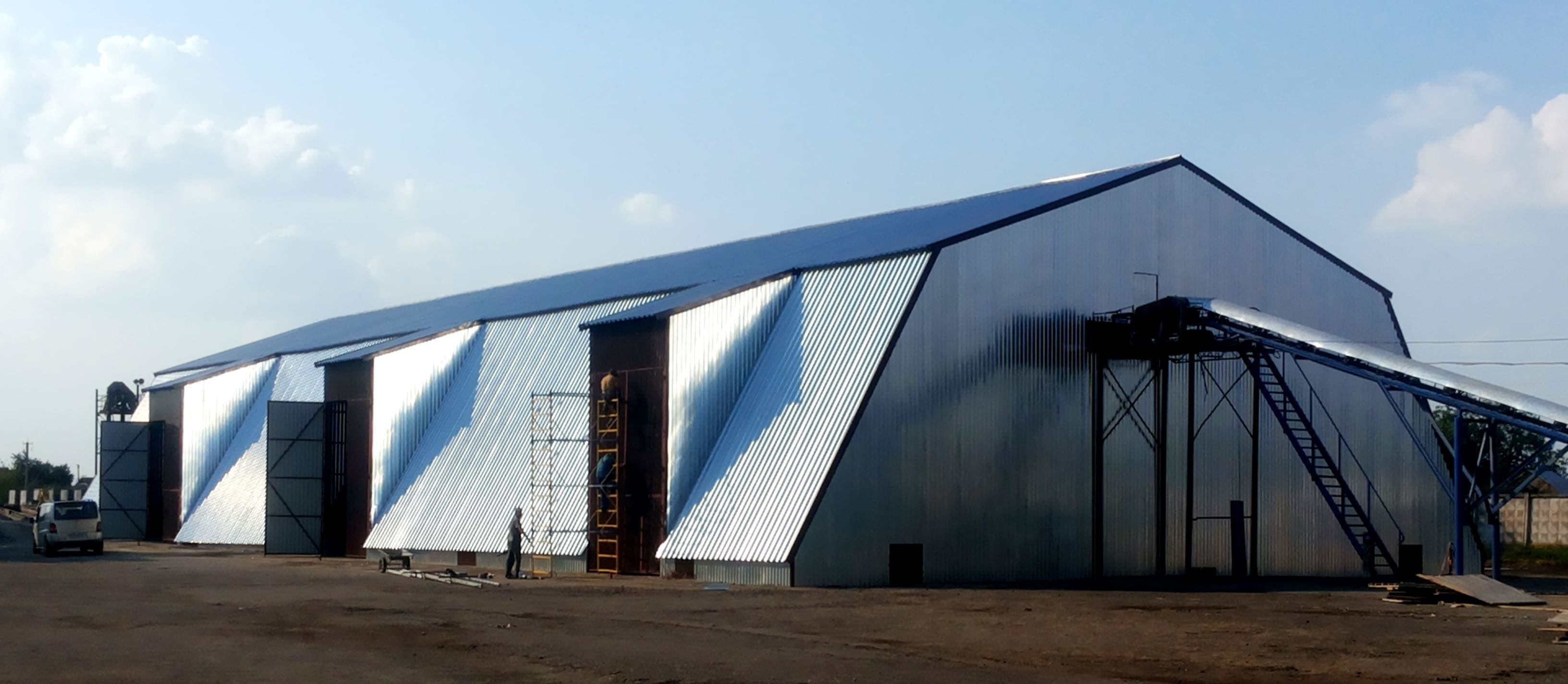  Innoventiaell  : Bau von Hangars und Lagerhallen
